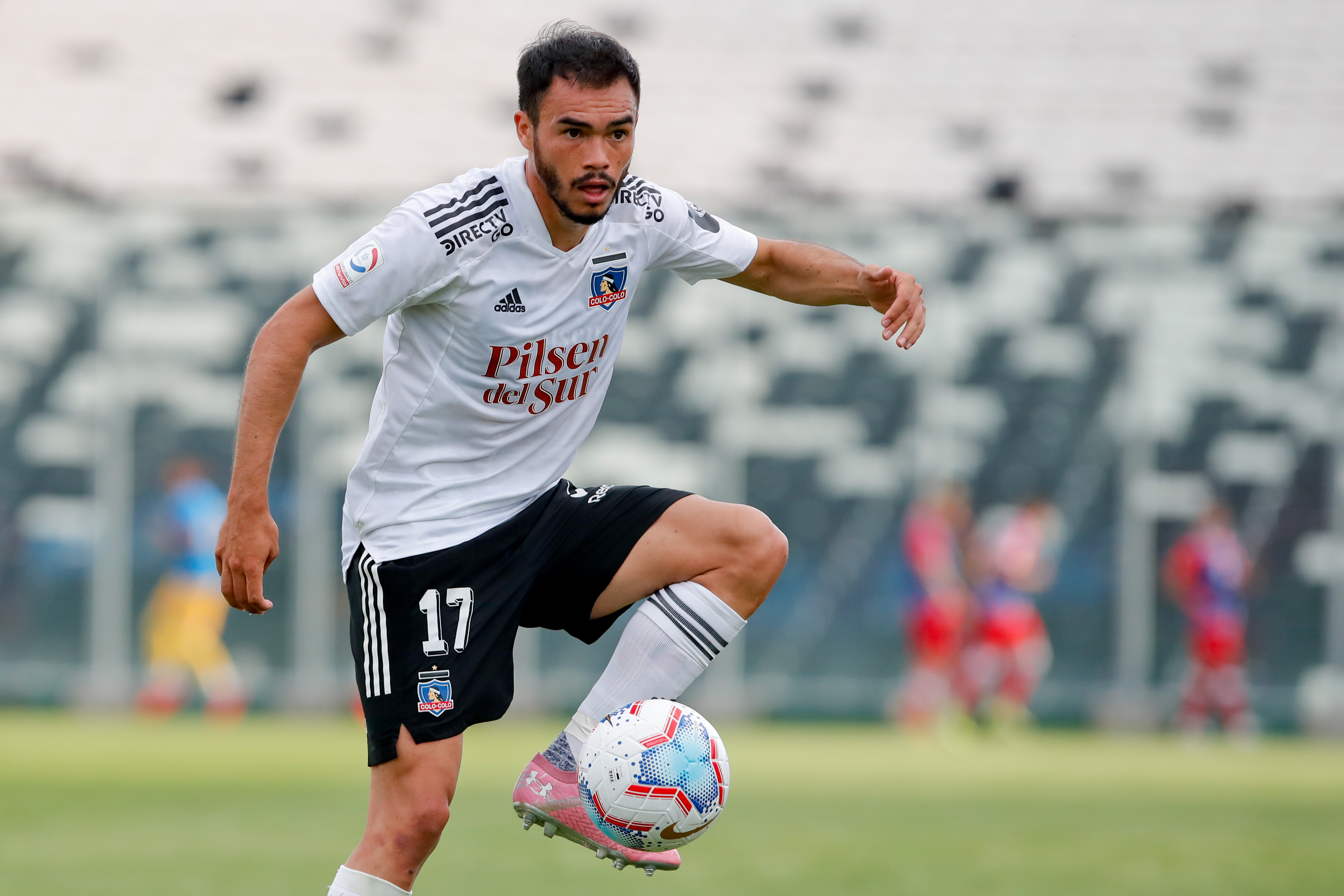 Gabriel Suazo se ilusiona con liderar a Colo Colo. Foto: Agencia Uno