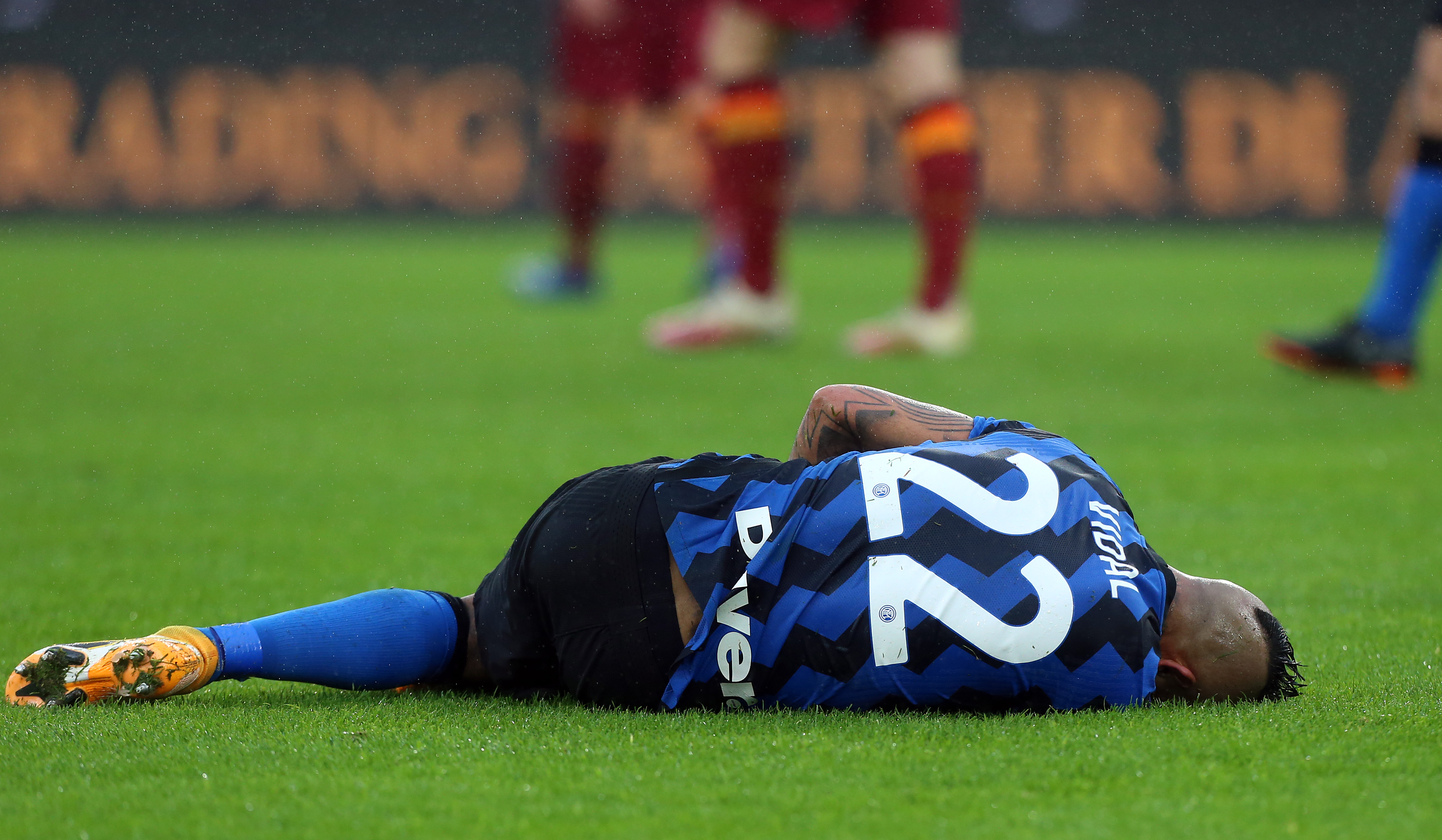 Arturo Vidal tuvo que ser intervenido y será baja en el equipo de Conte. (Foto: Getty)