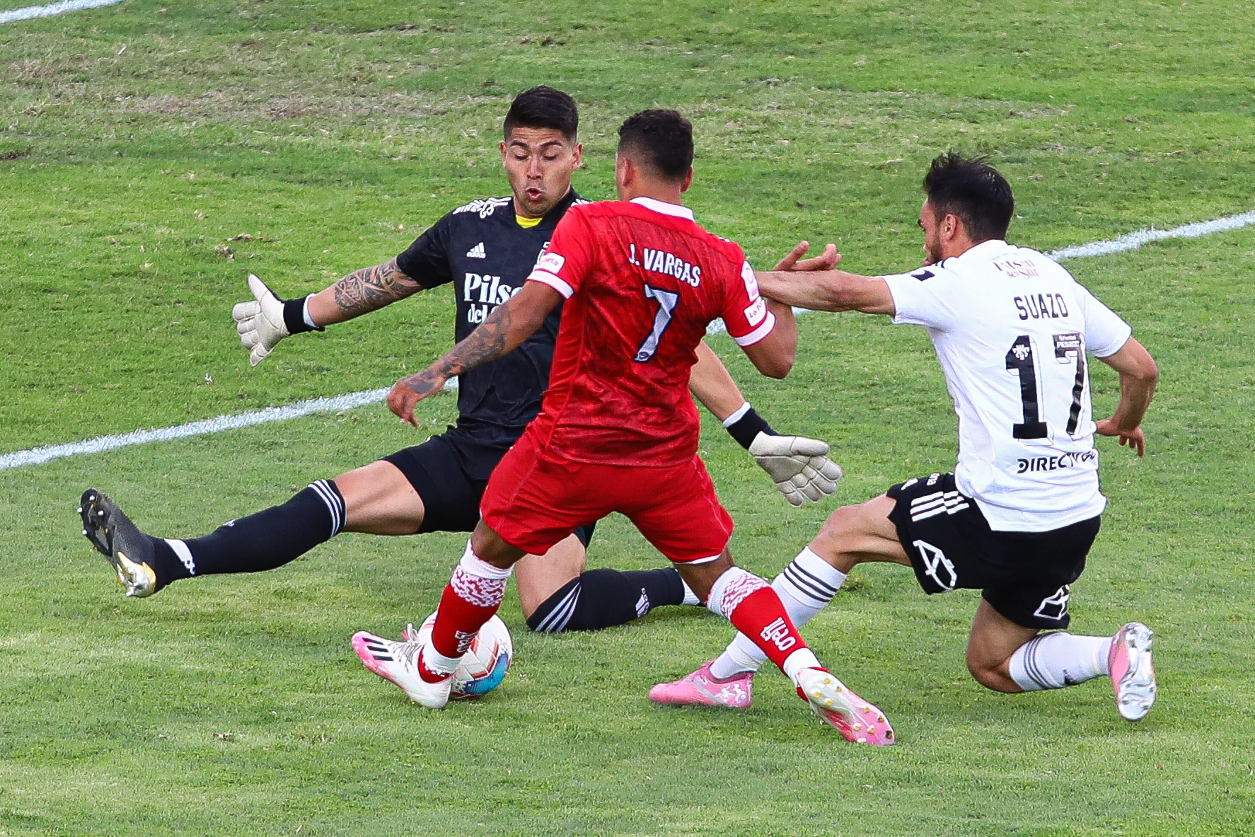 Brayan Cortés aseguró que Gabriel Suazo puede llevar la jineta de Colo Colo. Foto: Agencia Uno