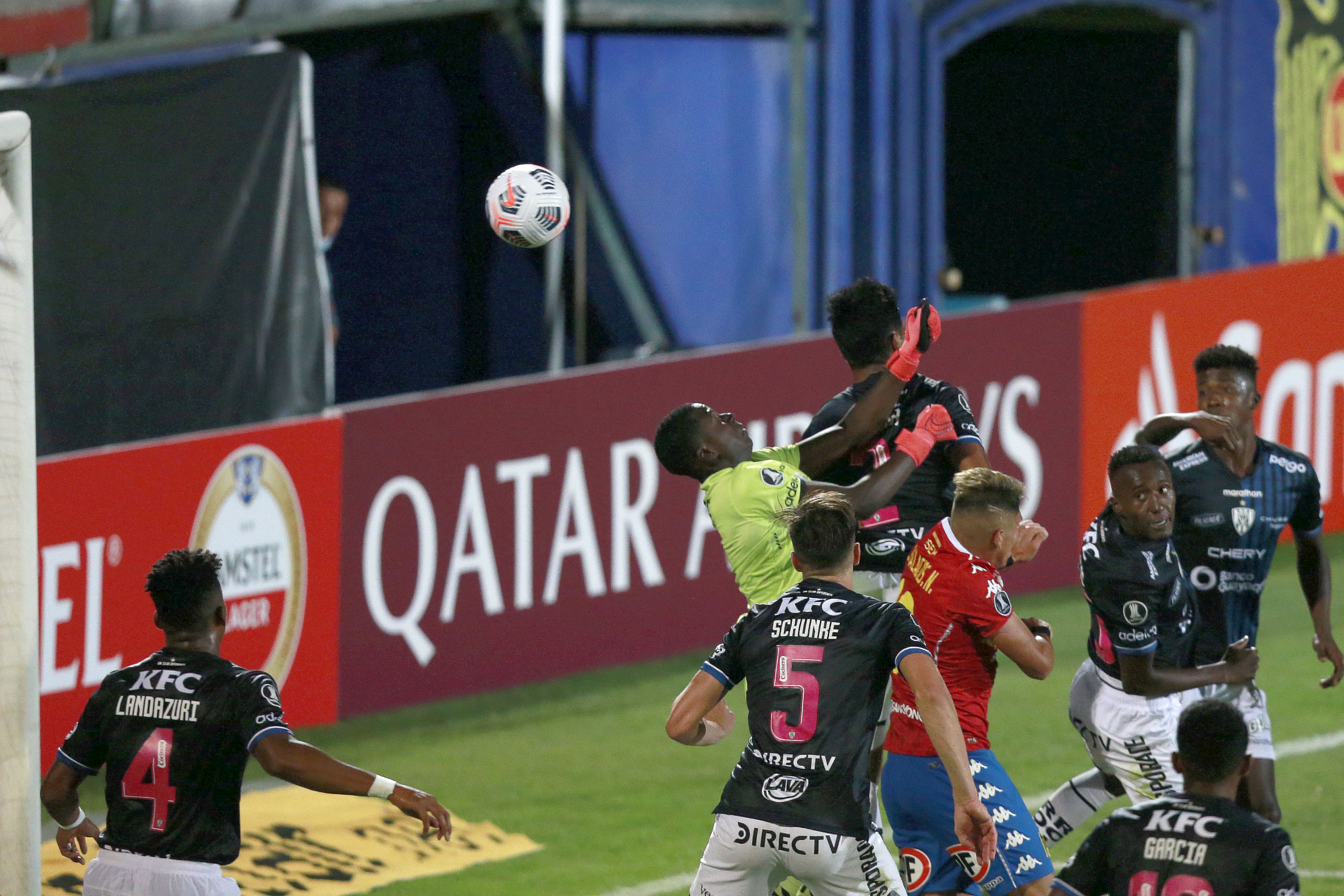 Unión Española llega con una leve ventaja ante Independiente del Valle. Foto: Agencia Uno