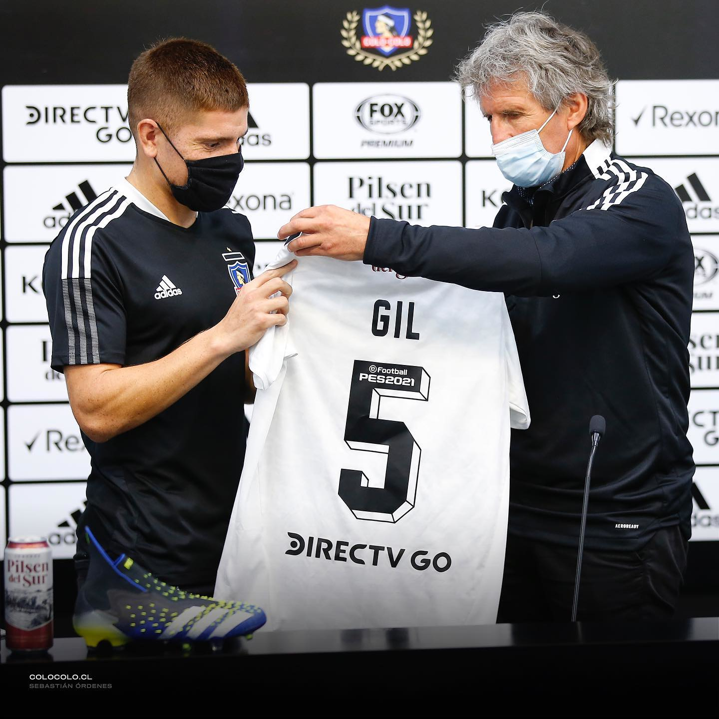 El Colo Gil con la camiseta de Colo Colo | Foto: Sebastián Órdenes / Colo Colo