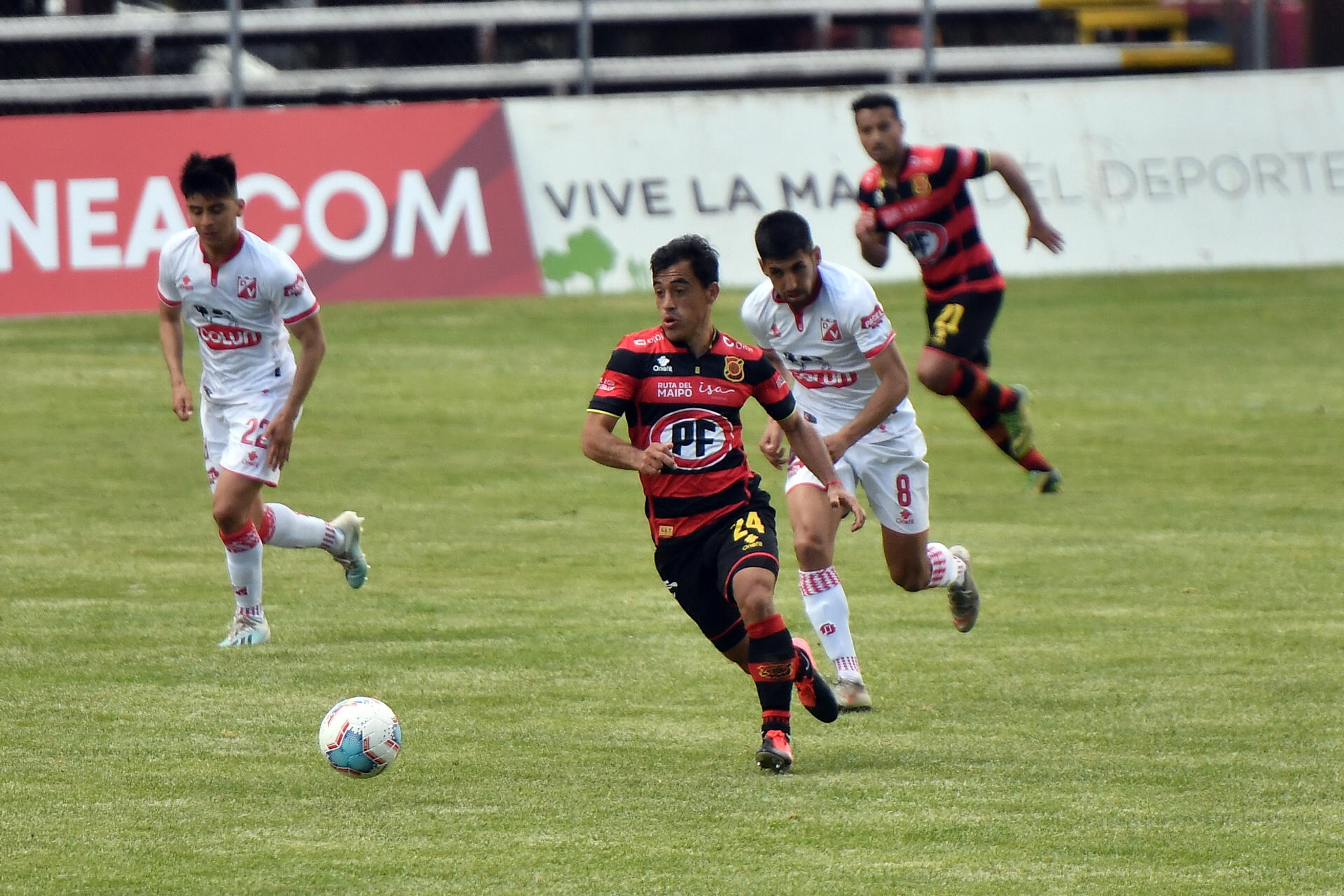 La Primera B tendría un torneo para el 2021 y otro para el 2022, lo que permitiría el ascenso directo en la Segunda División. Foto: Agencia Uno