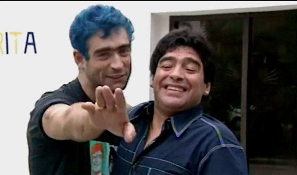 Rodrigo junto a Diego Maradona (Archivo)