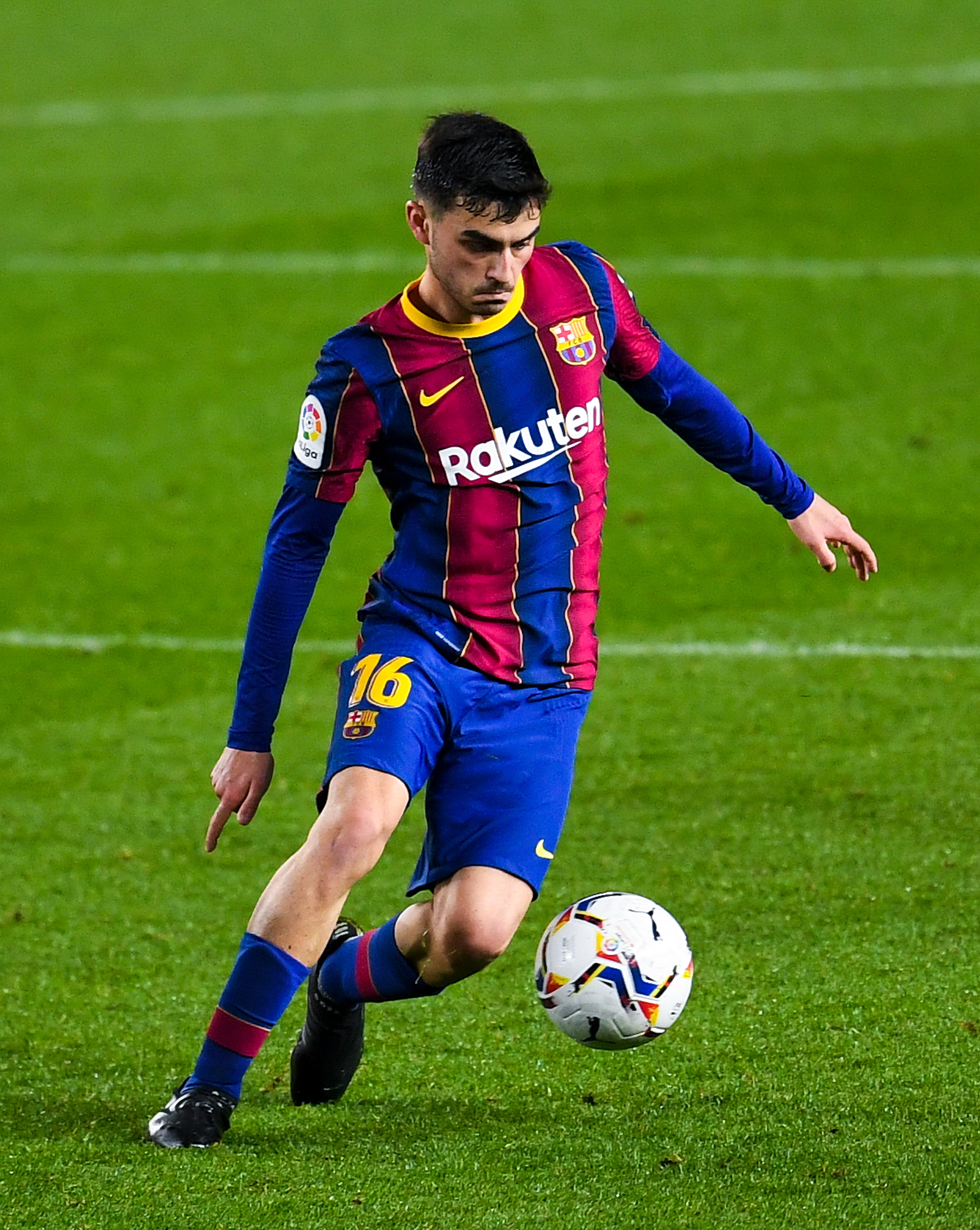 Pedri ha sido clave esta temporada para el Barcelona. El mediocampista de 18 años no ha debutado por la selección absoluta, pero es una variante para esta fecha triple. (Foto: Getty)