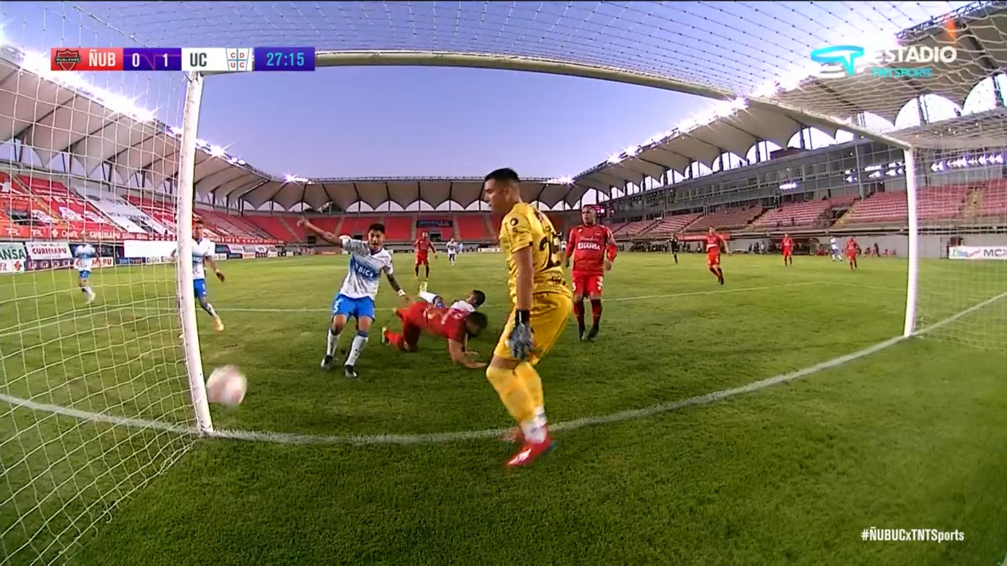 Entre Huerta y Fontanini empujaron el balón en el único gol (Captura)
