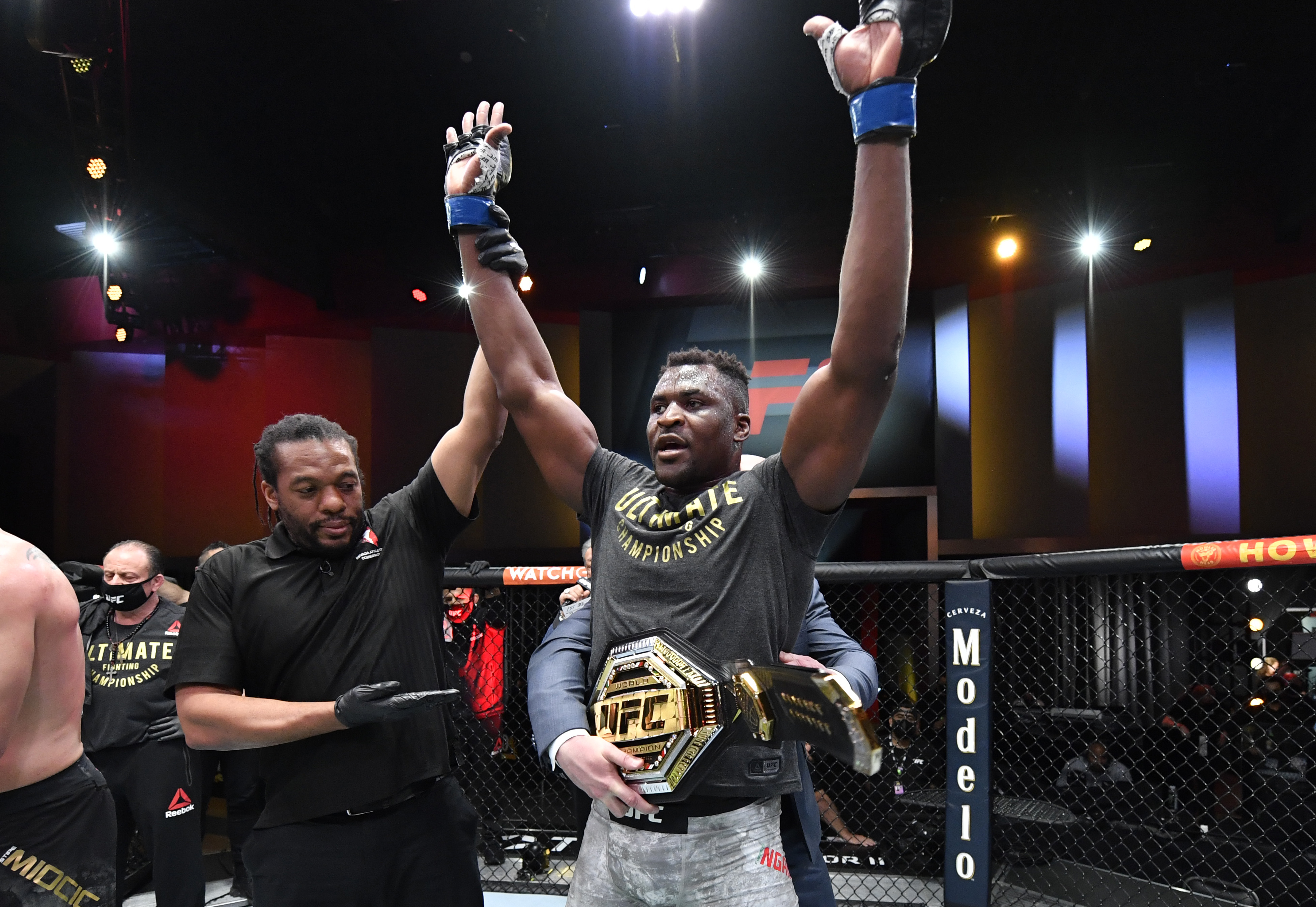 Francis Ngannou es el nuevo campeón de Peso Completo de UFC. Foto: Getty Images