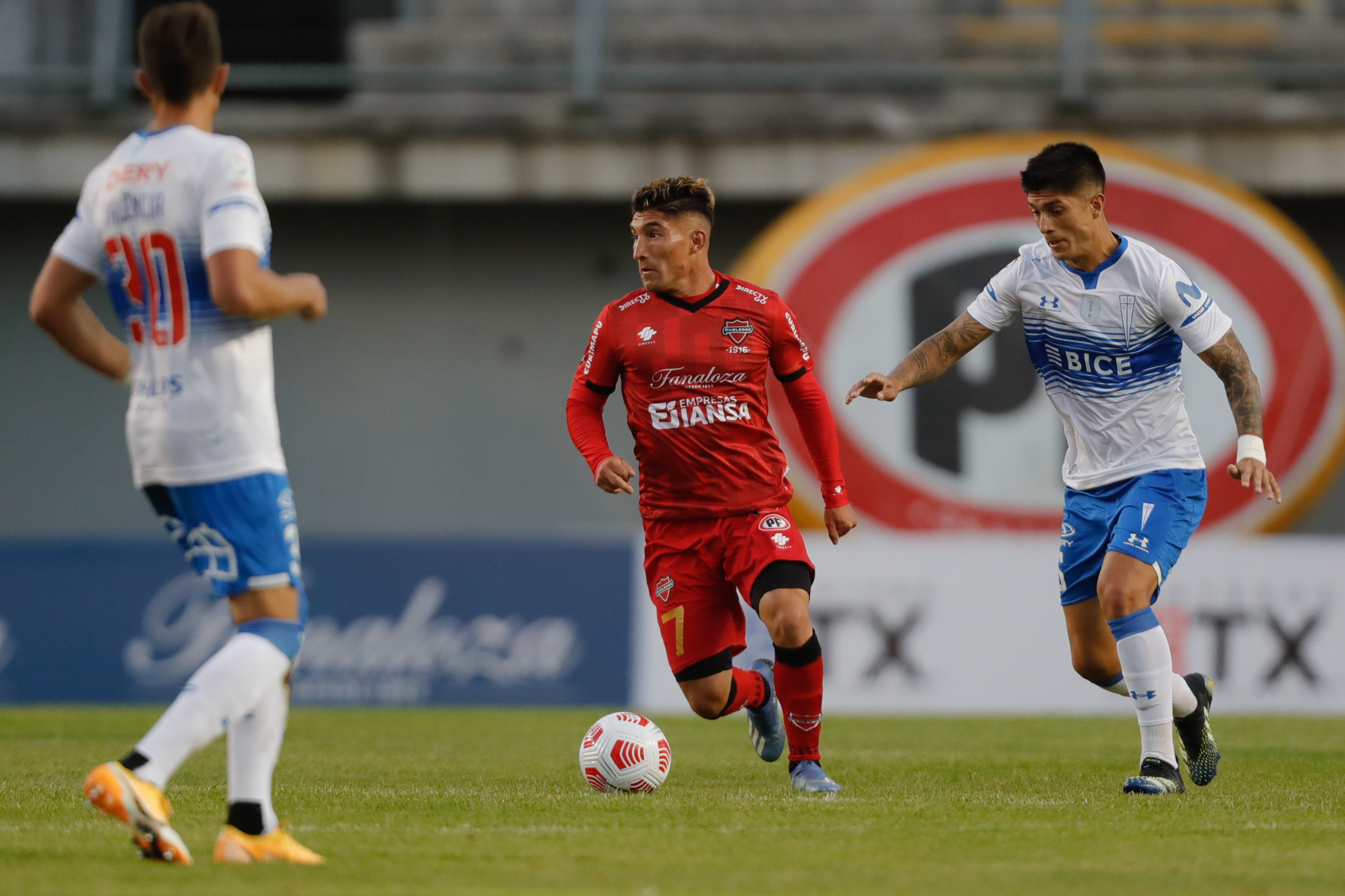 La UC se llevó los tres puntos desde Chillán.
