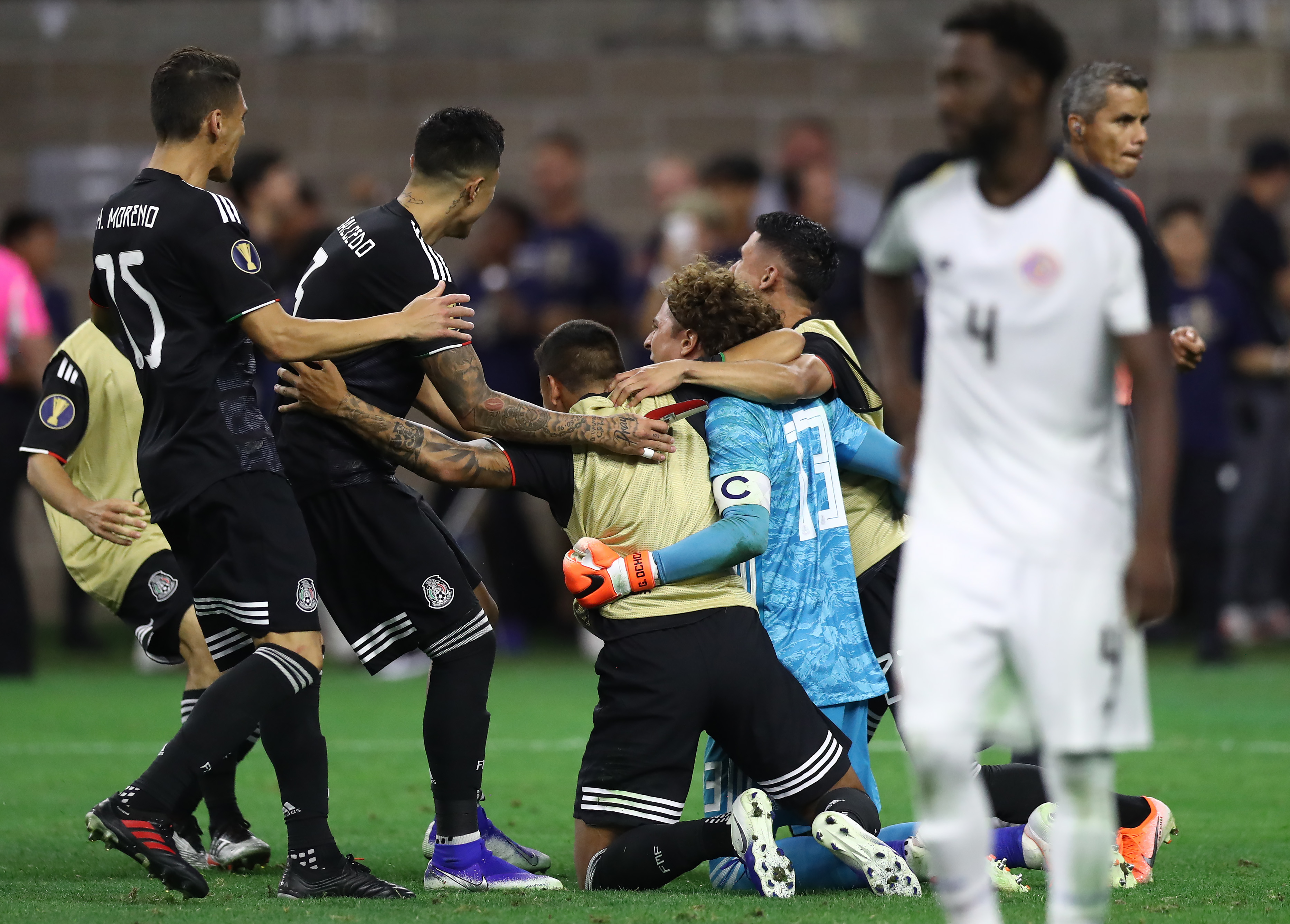 México y Costa Rica animaron un partidazo en los cuartos de final de la Copa de Oro 2019. Tras el empate 1-1, el Tri se impuso en los penales. (Foto: Getty)
