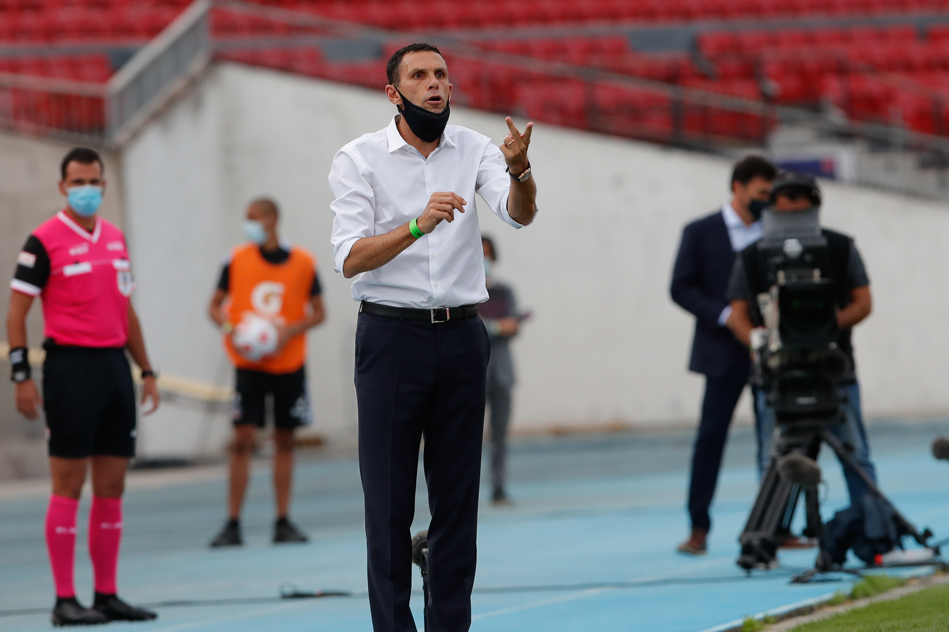 Poyet es muy pragmático en la previa de los encuentros.