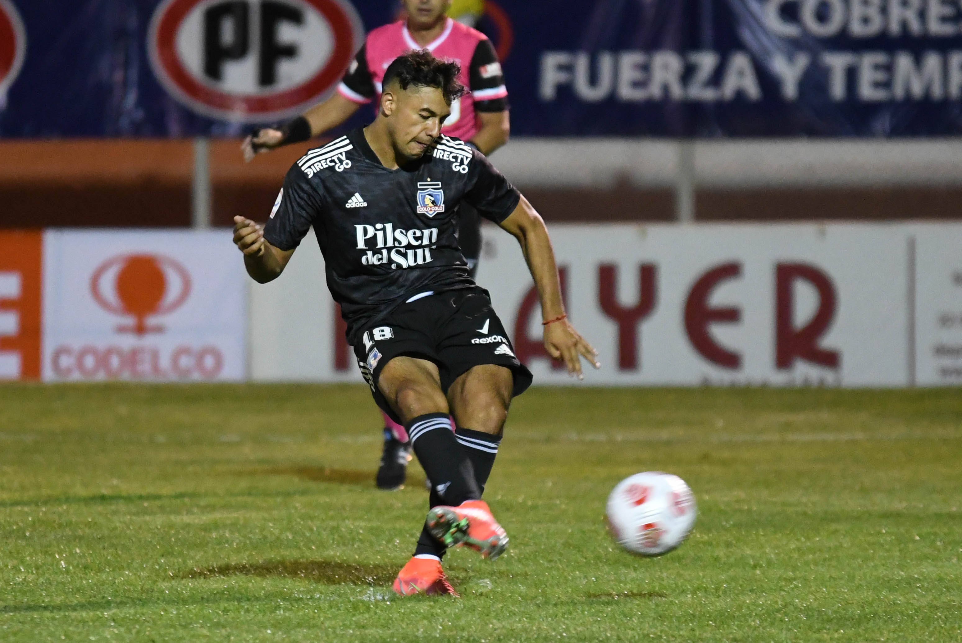 Iván Morales convirtió dos goles para el triunfo de Colo Colo sobre Cobresal. | Foto: Agencia Uno