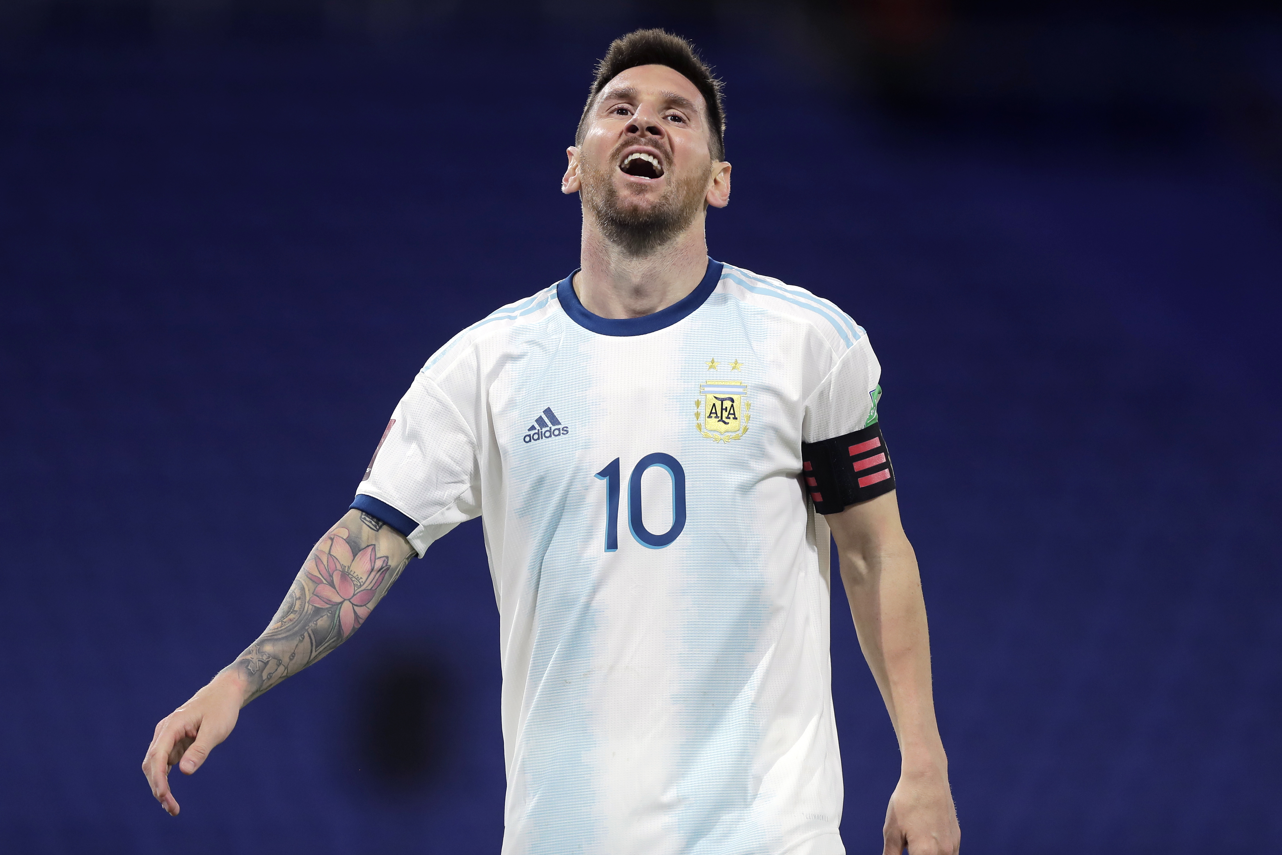 Messi tampoco puede con la maldición de la selección argentina.
