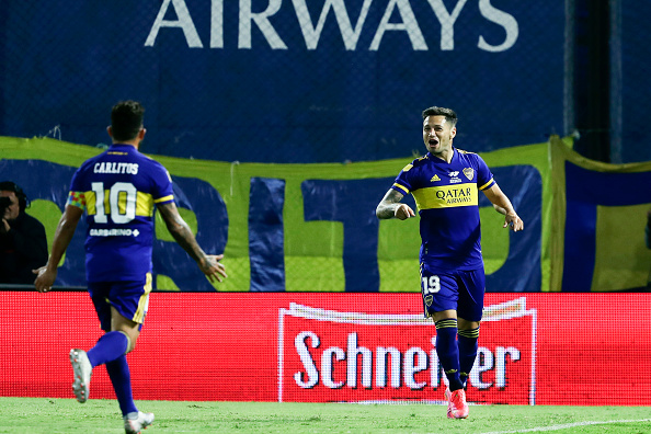 Tévez y Zarate en el triunfo de Boca contra Defensa y Justicia.