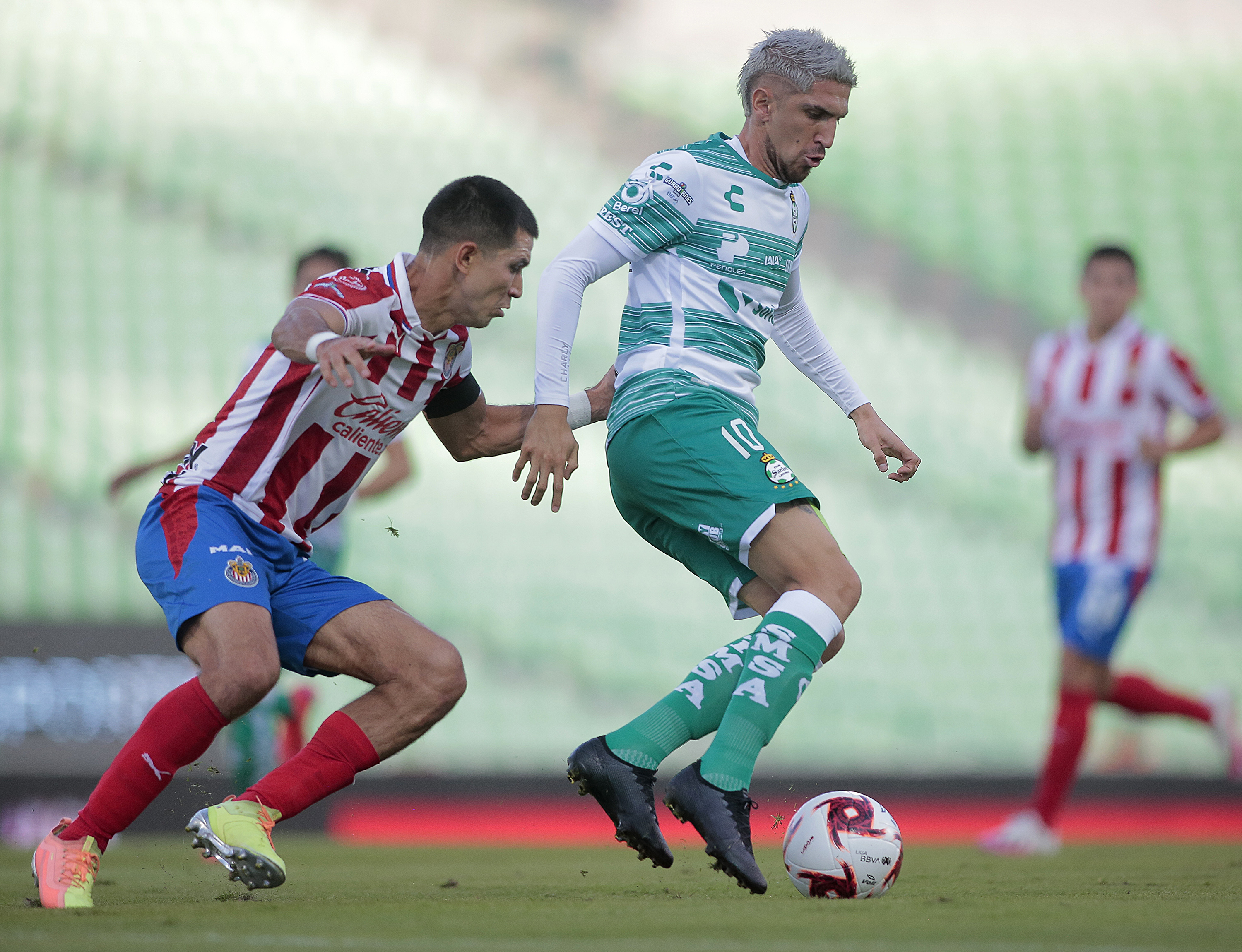 Chivas necesita ganar para seguir escalando posiciones en el torneo mexicano.