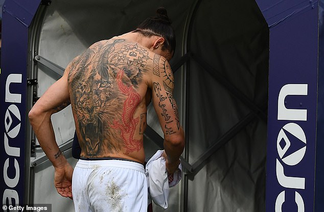 El tatuaje de León que tiene Zlatan en su espalda (Foto: archivo)