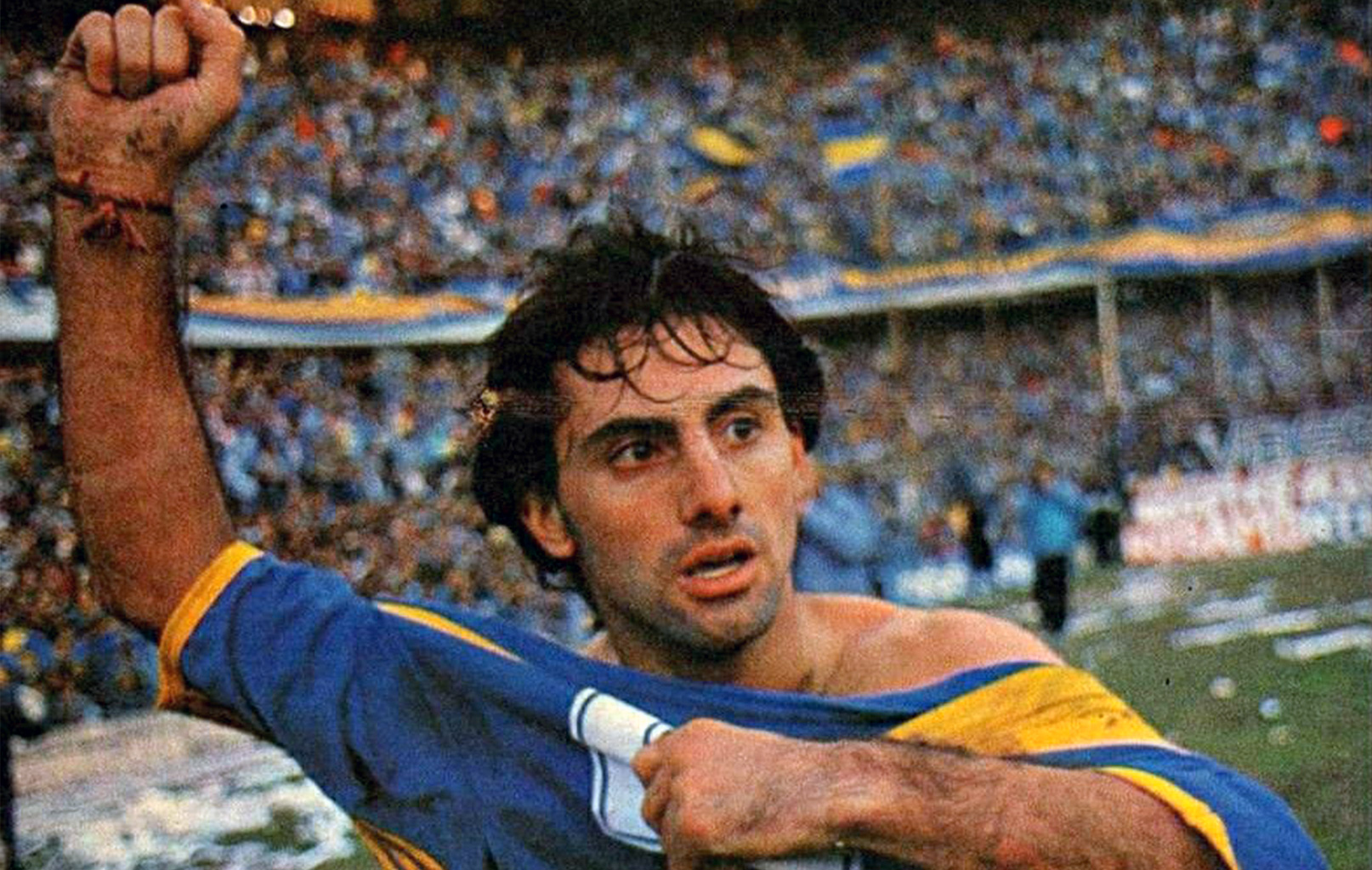 Diego Latorre en sus primeros años de carrera en Boca Juniors (El Gráfico)