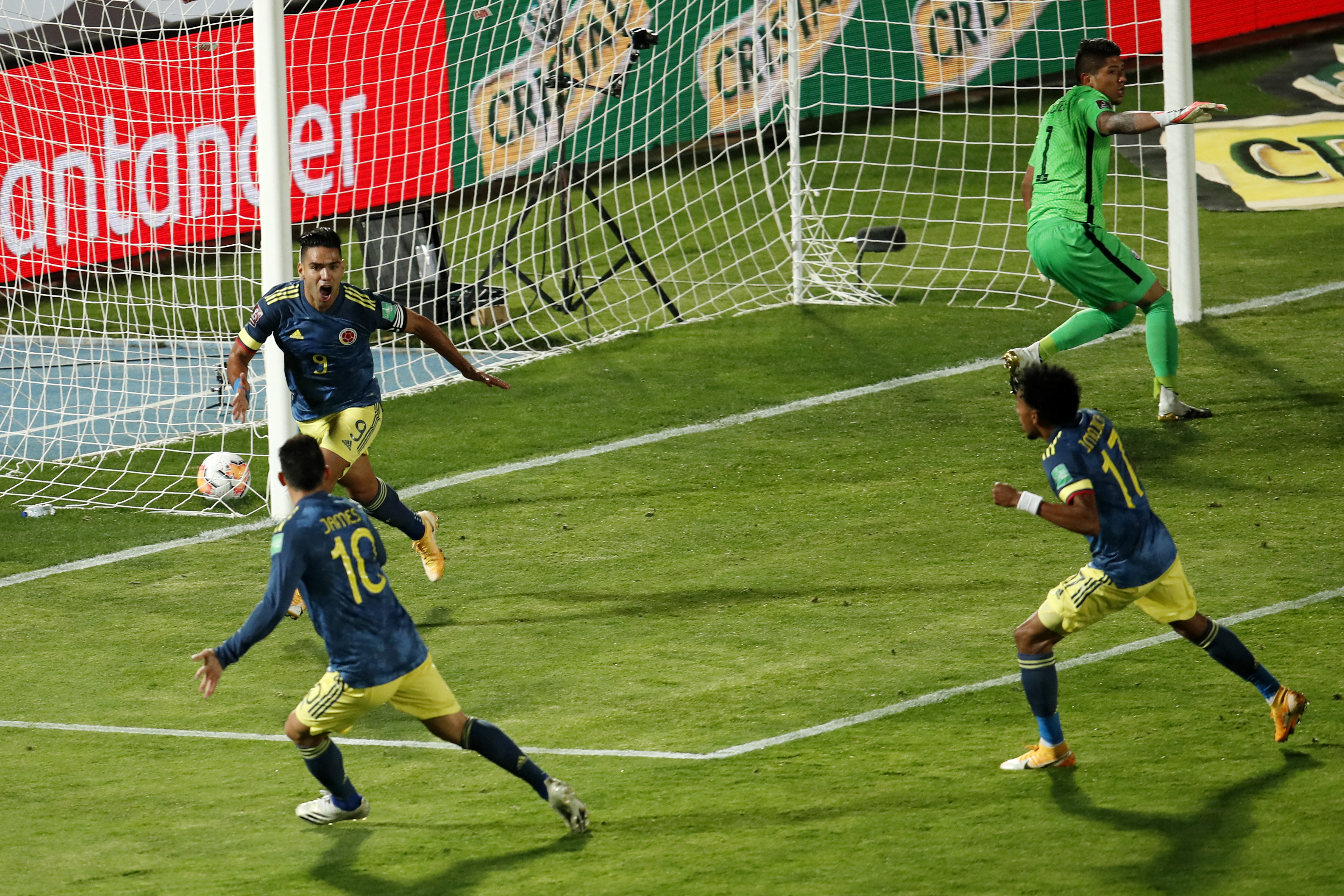 Radamel Falcao ante Chile en el último partido eliminatorio (Getty Images)