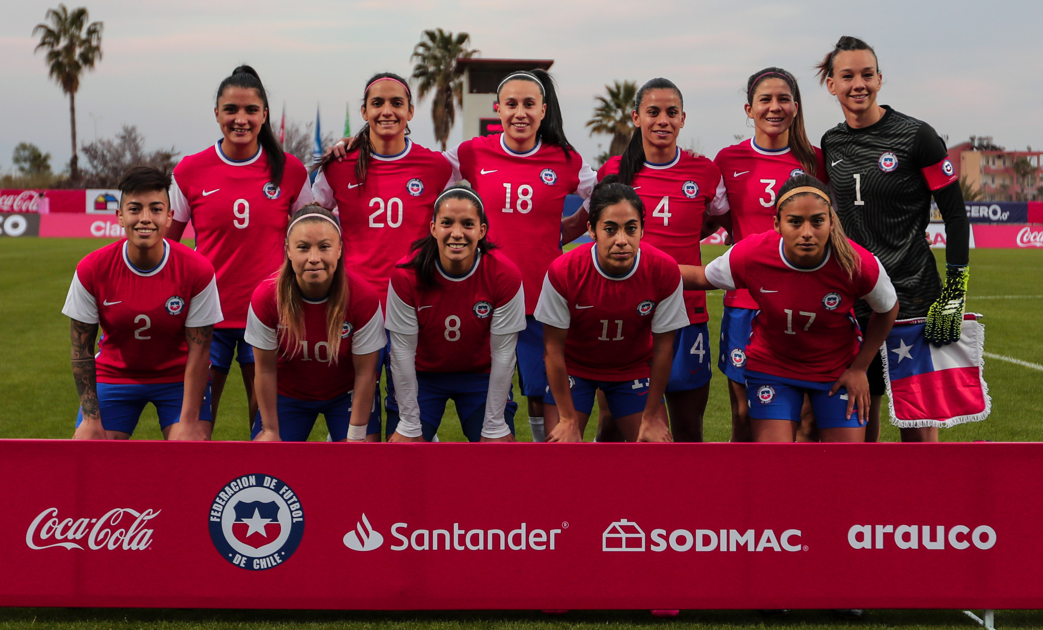 El once titular de la Roja frente a Camerún en la revancha del repechaje a Tokio.