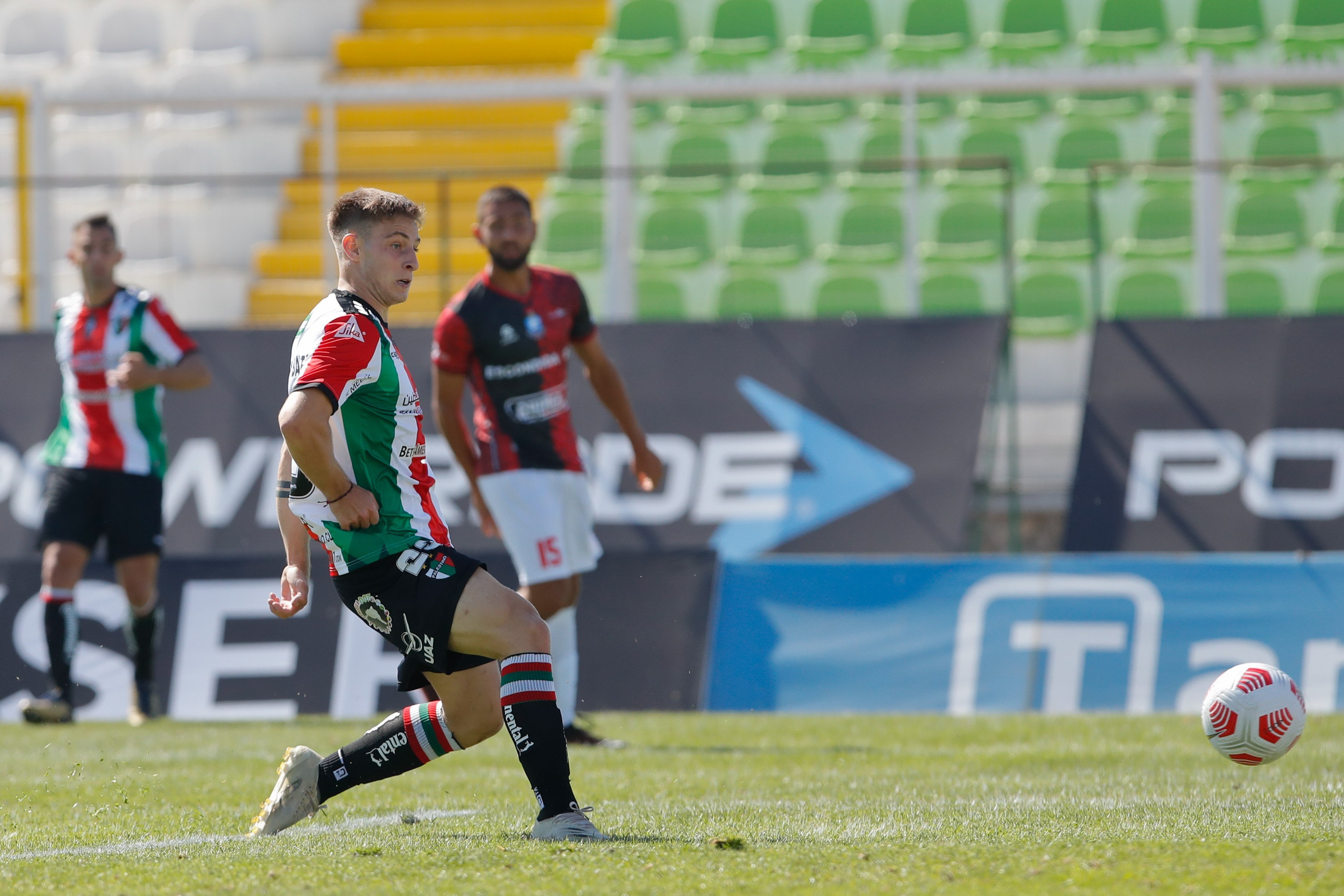 Bruno Barti en su debut goleador en Palestino. | Foto: Agencia Uno