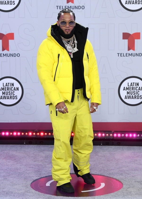 Los looksen los Latin American Music Awards 2021.(9)