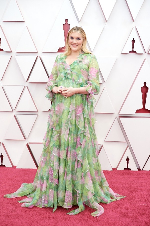 Looks alfombra roja de los Oscar 2021.(6)