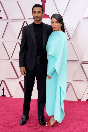 Looks alfombra roja de los Oscar 2021.(23)