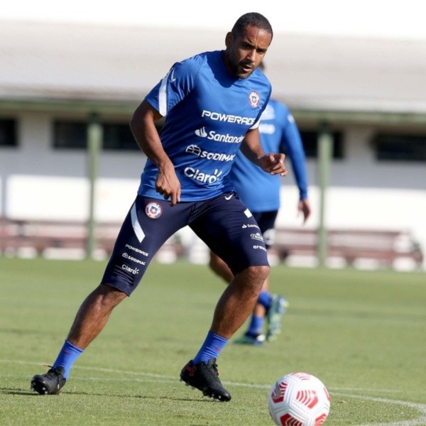 Lasarte explicó por qué llamó a Jean Beausejour en la última convocatoria. Foto: ANFP