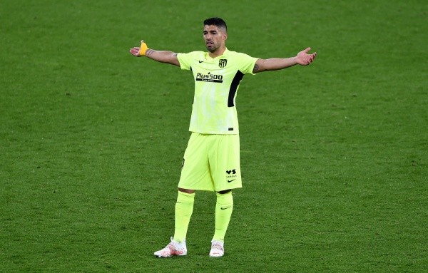 El partido frente al Athletic Bilbao marcó el regreso de Luis Suárez a las canchas, pero poco pudo hacer el uruguayo para evitar la derrota Colchonera. (Foto: Getty)