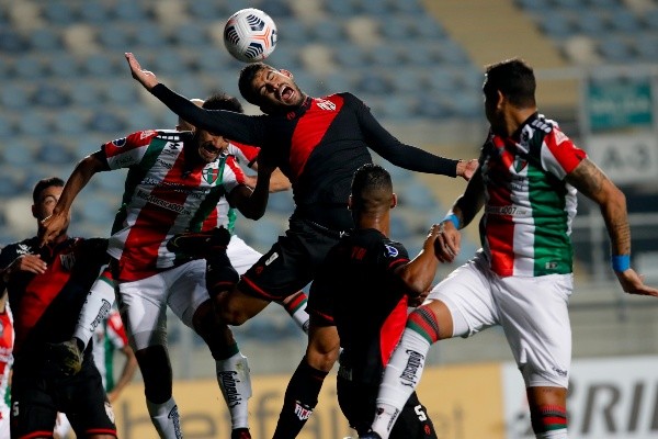 Palestino cayó ante Atlético Goianiense y queda mal en la Sudamericana. | Foto: Agencia Uno