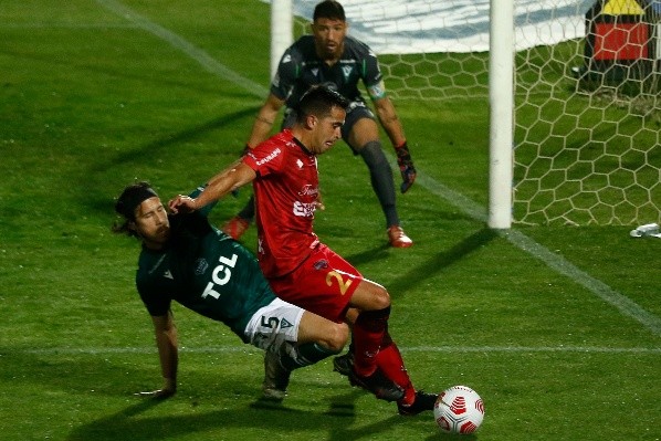 Ñublense enfrentará a Colo Colo en Chillán este sábado en el campeonato nacional. Foto: Agencia Uno.