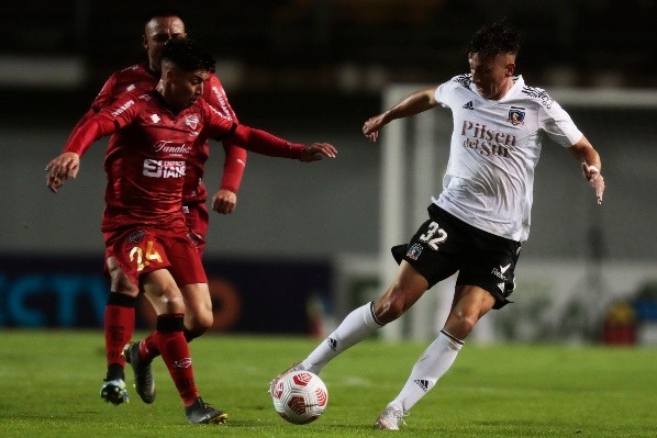 Ñublense venció por 5-1 a Colo Colo en Chillán. Foto: Agencia Uno.
