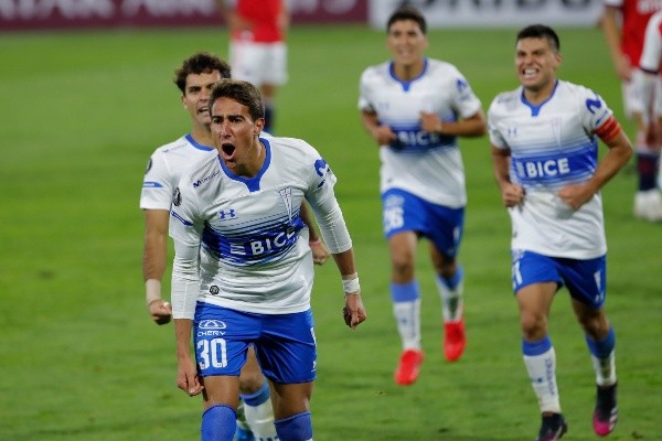 Valencia entró con todo y marcó uno de los tantos de la victoria por 3-1 de la Franja ante Nacional.
