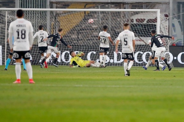 Colo Colo no pudo y perdió ante Palestino con polémica.