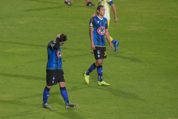 Huachipato no pudo con Rosario Central, a pesar de que el Canalla jugó con 10 gran parte de partido. (Foto: Agencia Uno)