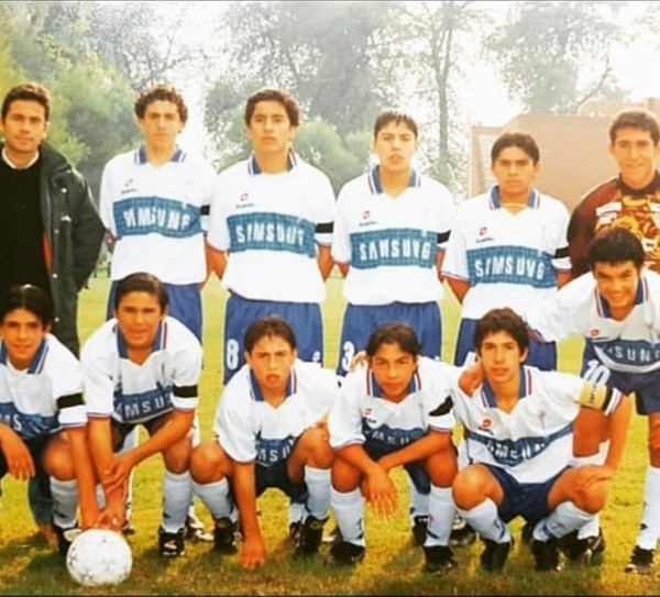 ¿Los reconoces? Juvenal Olmos y Humberto Suazo en las inferiores de Universidad Católica. Foto: Archivo