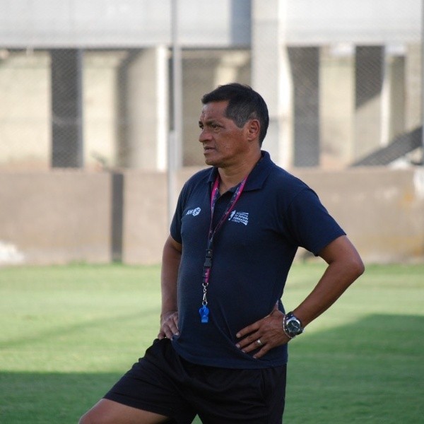 La Vieja Reinoso defiende el trabajo realizado por Gustavo Poyet. Foto: Instagram.