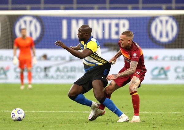 Romelu Lukaku fue multado por celebrar su cumpleaños con mucha gente en Milán. Foto: Getty.