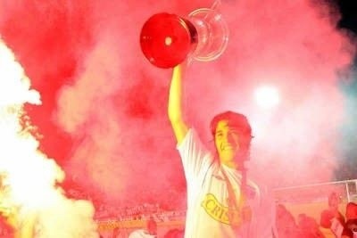 Matías dejó a Colo Colo a fines del 2006 para ir a Villarreal por 9 millones de dólares. Se fue como bicampeón, luego de ganar las finales a la U y a Audax Italiano. Foto: Archivo.