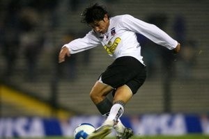 La irrupción de Matías en Colo Colo el 2004 fue extraordinaria. Debutó anotando dos goles a Cobresal y desde entonces se ganó el corazón de la hinchada. Foto: Archivo