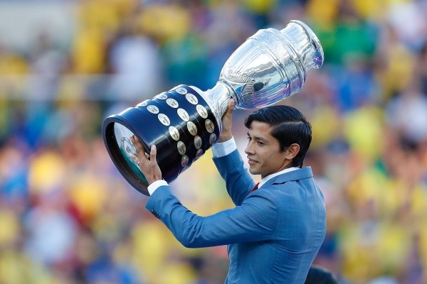 El 2019 fue el encargado de llevar la Copa América a Brasil, entregando el trofeo que Chile había obtenido cuatro años antes. Foto: Agencia Uno