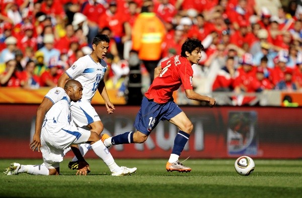 De la mano de Marcelo Bielsa disputó el Mundial de Sudáfrica 2010. Fue clave en las eliminatorias y en la cita planetaria, siendo titular indiscutido para el Loco. Foto: Getty.