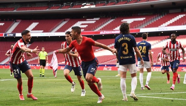Suárez celebró con todo el gol del triunfo del Atlético de Madrid. Foto: Getty.