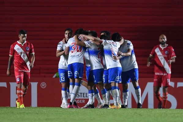 La Católica enfrentará a Nacional en Copa Libertadores con el envión de las victorias contra el mismo Bolso y Argentinos Juniors. (Foto: Agencia UNO)