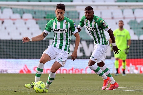 Betis, Pellegrini y Bravo derrotaron al Huesca.