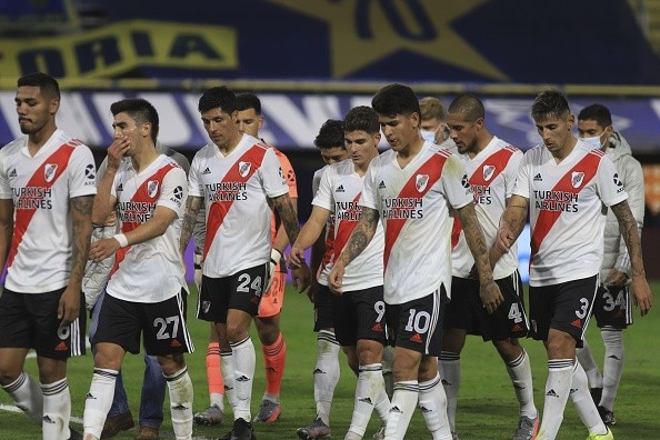 Un mermado River Plate peleó como pudo contra Boca Juniors en la Copa de la Liga Profesional Argentina.