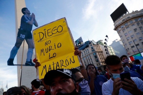 Protestas en Buenos Aires por la muerte de Diego Maradona (Redgol)