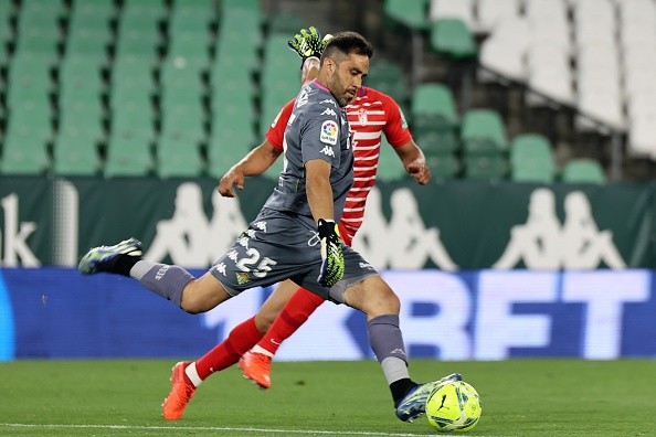 Claudio Bravo fue pilar del Betis de Pellegrini para clasificar a la Europa League.