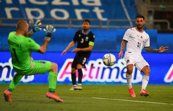 Italia goleó 7-0 a San Marino con doblete de Politano y Pessina.