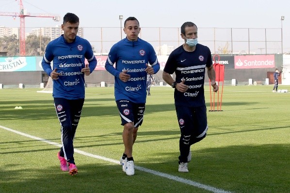 Orellana y Aránguiz trabajaron al margen de sus compañeros. Foto: Selección Chilena.