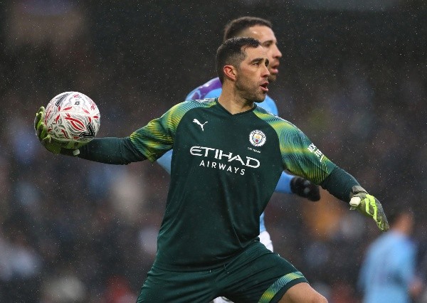 Claudio Bravo fue clave en títulos del Manchester City. Foto: Getty Images