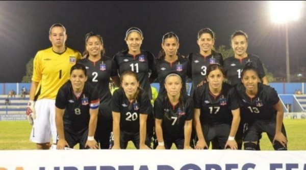Colo Colo femenino fue campeón el 2012 de la Libertadores con muchas jugadoras que hoy son seleccionadas nacionales. Foto: Archivo.